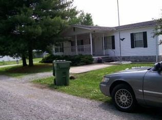 101 Mulberry St, Buckner, IL 62819