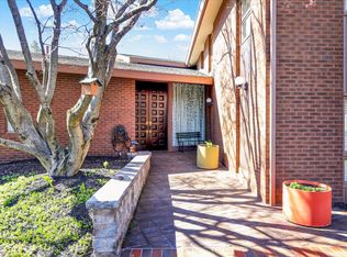 1617 Meadowlark Rd, Wyomissing, PA 19610