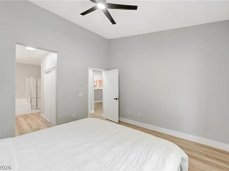 673 Peachy Canyon Cir #203 — Photo 16