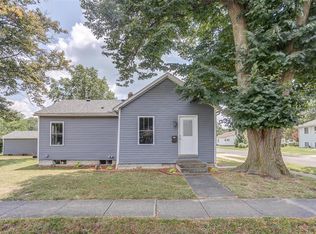 1100 E Olive St, Staunton, IL