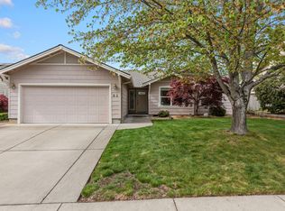81 Freshwater Dr, Phoenix, OR 97535