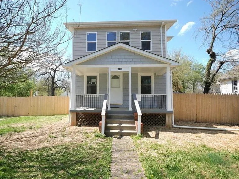 6122 54th Ave — Photo 1