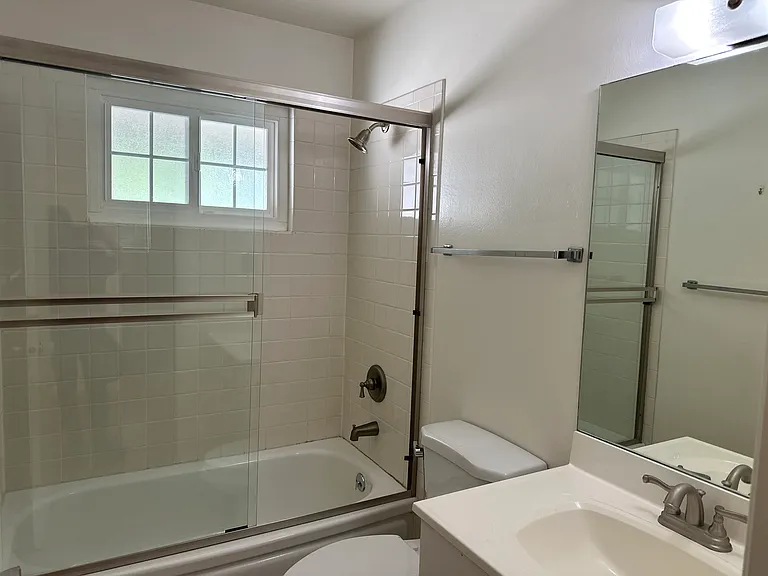 6343 Atherwood Ave — Photo 7