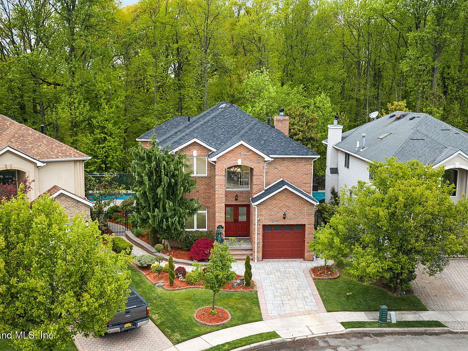 1st image of 48 Covington Cir