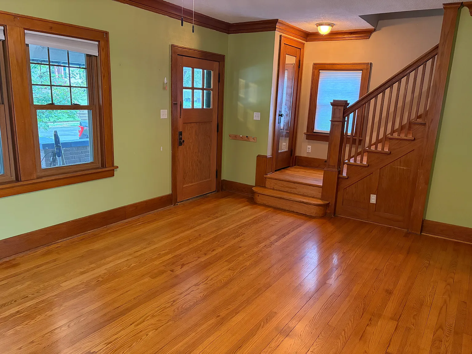 3 bed, 1864 sqft, $1,800 — Photo 2