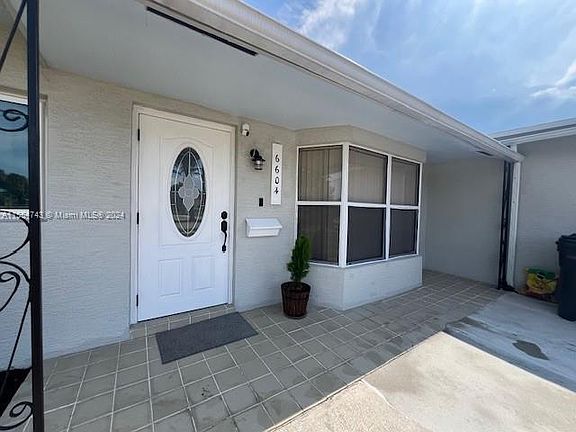 4th image of 6604 Boulevard Of Champions
