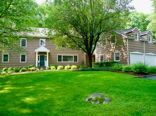 50 Comstock Hill Rd, New Canaan, CT 06840