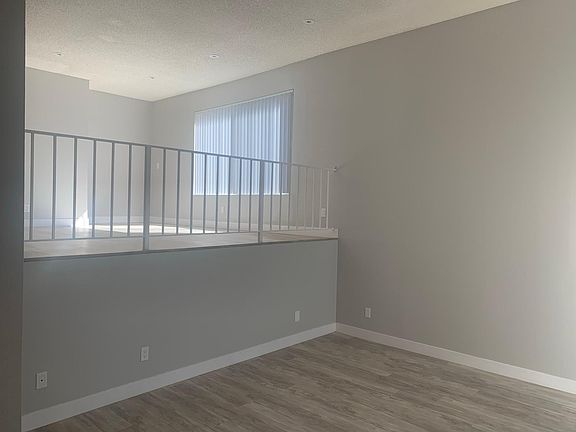 Living room /dining room