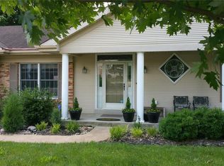 5844 Hightower Dr, Saint Louis, MO 63128