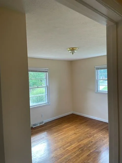 3 bed, 1590 sqft, $1,595 — Photo 4