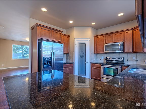 4th image of 8620 Graham Drive SE