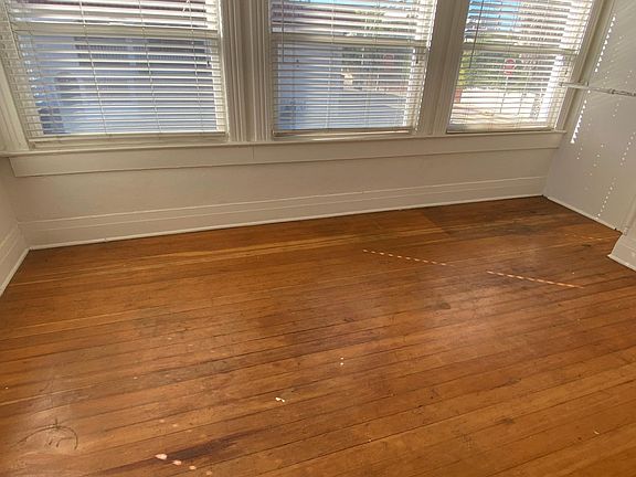3rd image of 1304 Pacific Ave #6