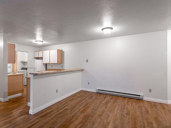 2nd image of 2525 E 53rd Ave #G202