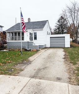 216 E 3rd St, Aroma Park, IL, 60910