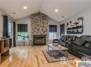 115 Chariot Ct, Piscataway, NJ 08854