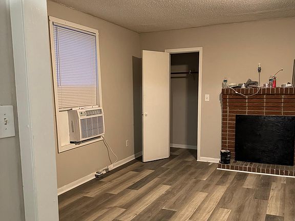 2nd image of 415 S Marion Ave #102