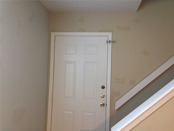 5th image of 809 San Pedro Dr APT D