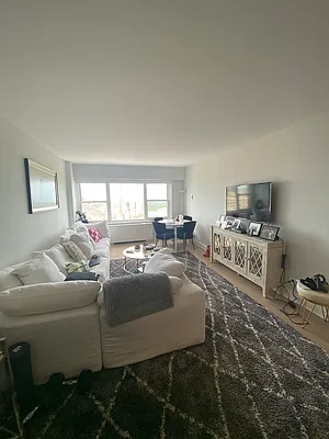 Rented by FirstService Realty (legacy) | media 3