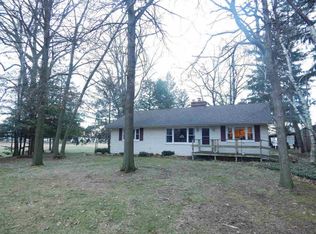 10863 Cemetery Rd, Erie, MI 48133