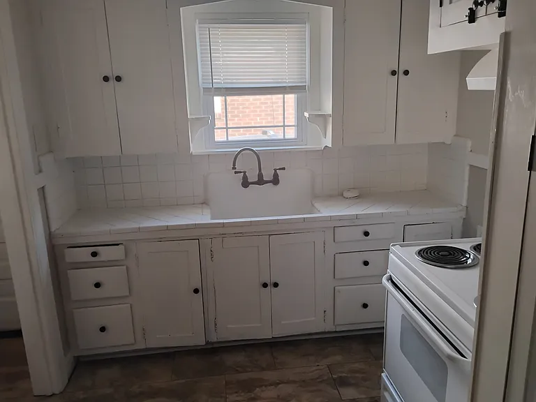 2545 NW 11th St #1 — Photo 8