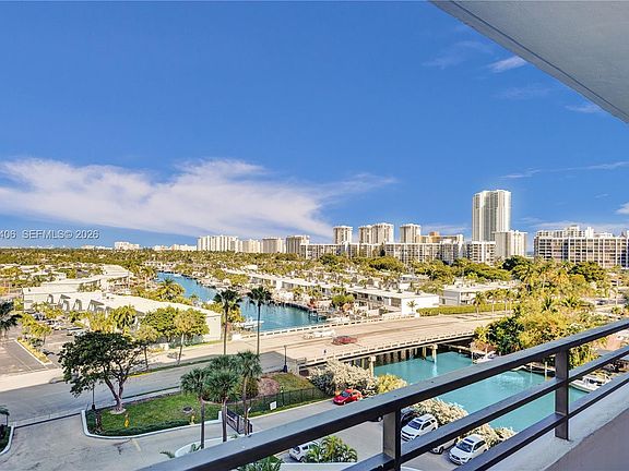 3rd image of 2500 Parkview Dr APT 808