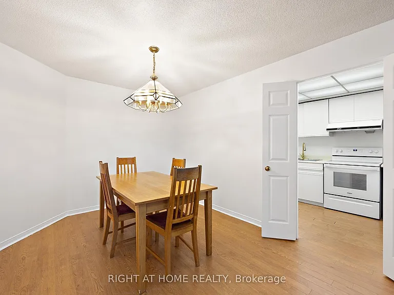 280 Simcoe St #206A — Photo 18