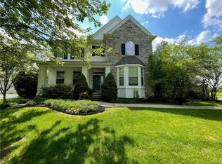 896 Ramblewood Dr, Easton, PA 18040