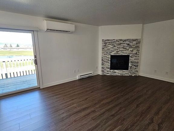 3rd image of 40 Golf Course Ln Unit A