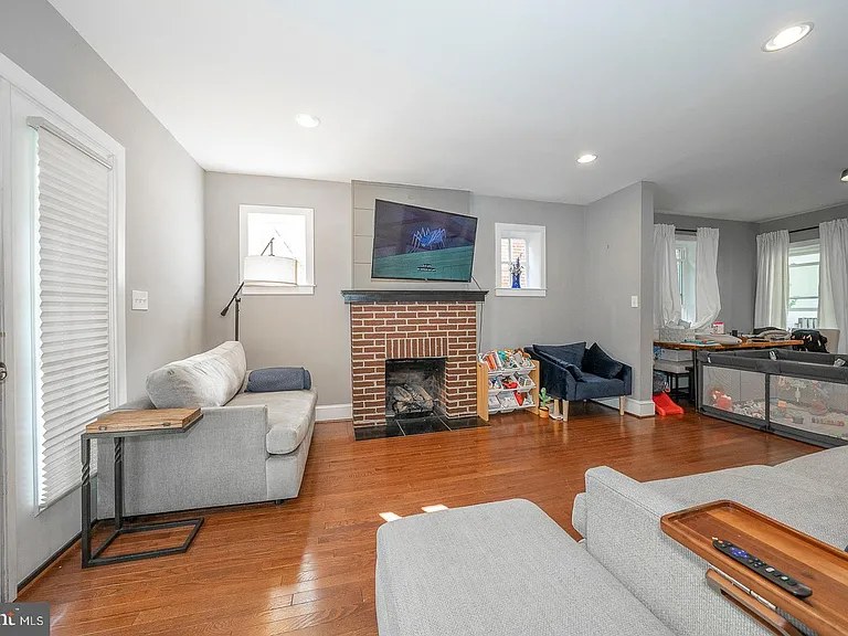 431 W Baltimore Ave — Photo 4