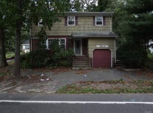 181A Melville Rd, Huntington Station, NY 11746