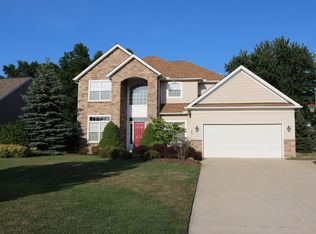 485 Cedarwood Rd, Avon Lake, OH 44012