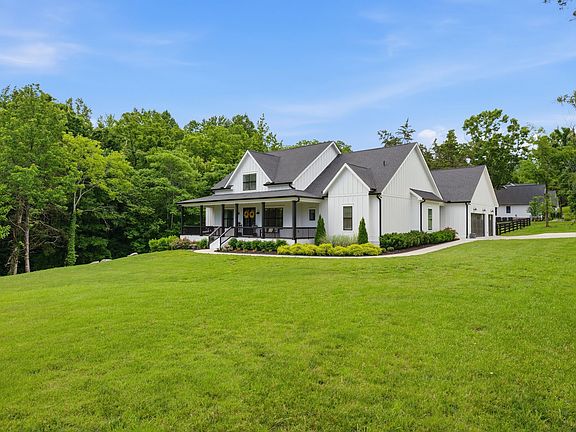 3rd image of 6000 Costello Farm Ln