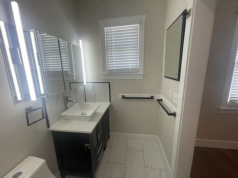 309 W Duffy St #A — Photo 10