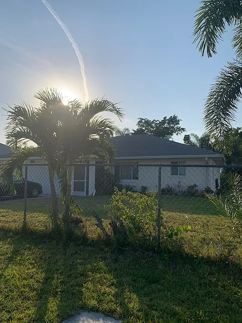 3 bed, 1203 sqft, $2,000 — Photo 2