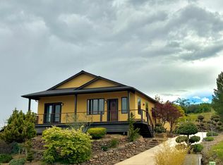 4351 Vista Pointe Dr, Medford, OR