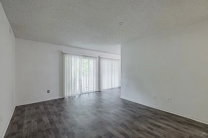 2 bed, 2.0 bath, 1016 sqft, $1,150 — Photo 3