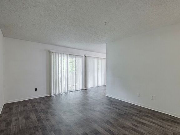 3rd image of 3110 Godby Rd #3D