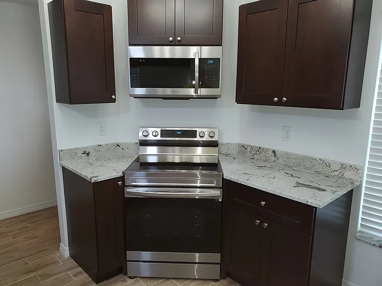 3723 Cheltenham Dr — Photo 3