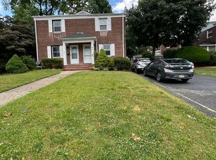 631 Grand Ave, Leonia, NJ 07605