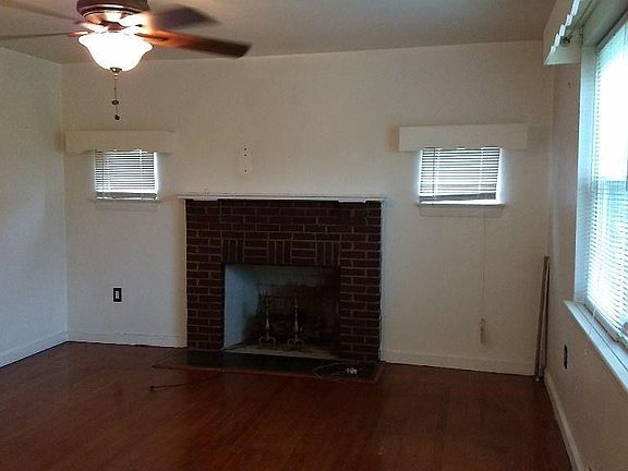 2nd image of 1407 Gates St