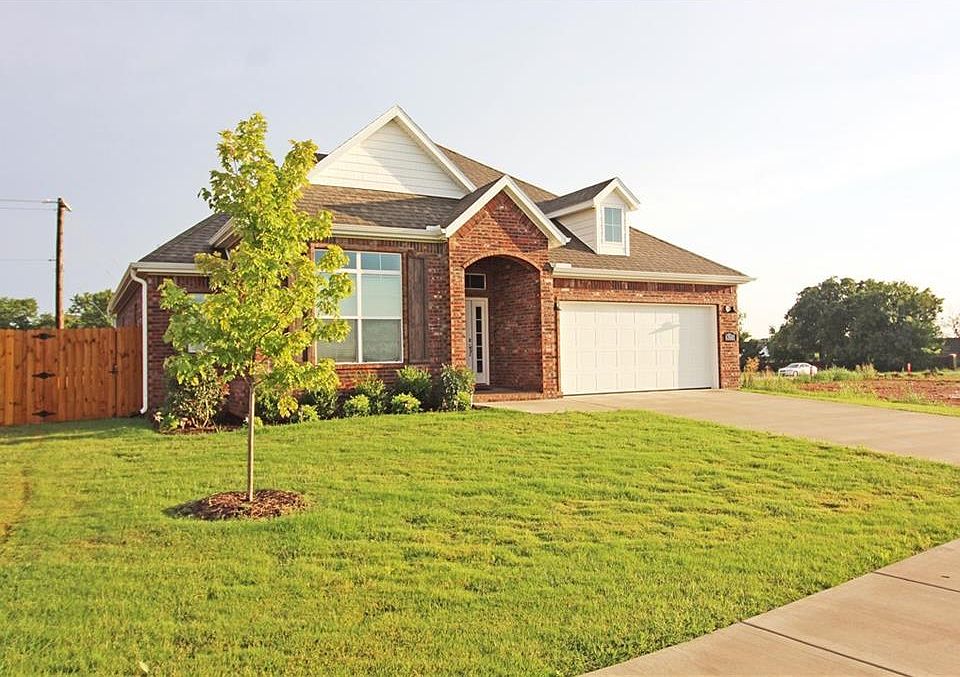 1st image of 3605 SW Mistletoe Ave