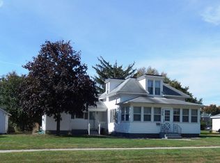 105 S Walnut St, Sumner, IA 50674