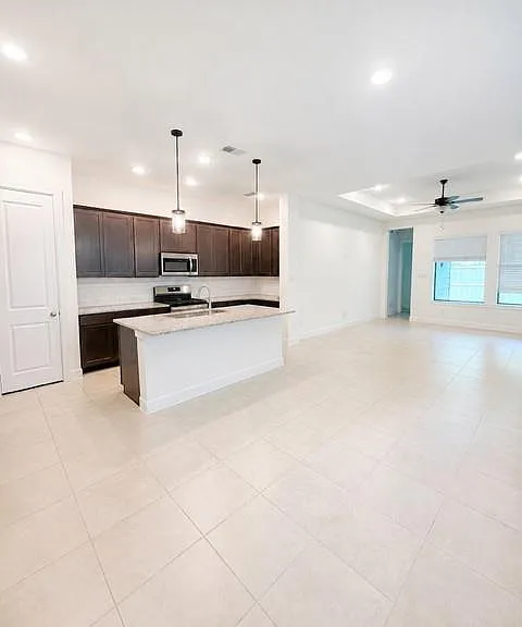10602 William Park Dr — Photo 2
