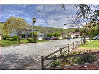 3rd image of 2312 Lacey Dr