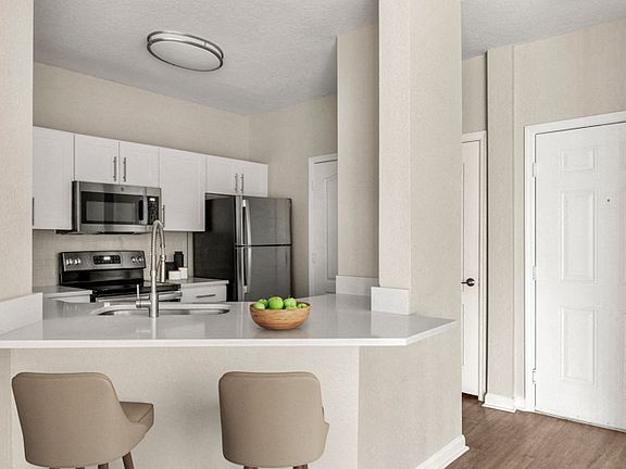 Premium Upgraded Apartment
