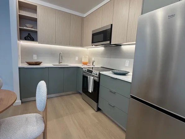 158 Lott Street image 3 of 24