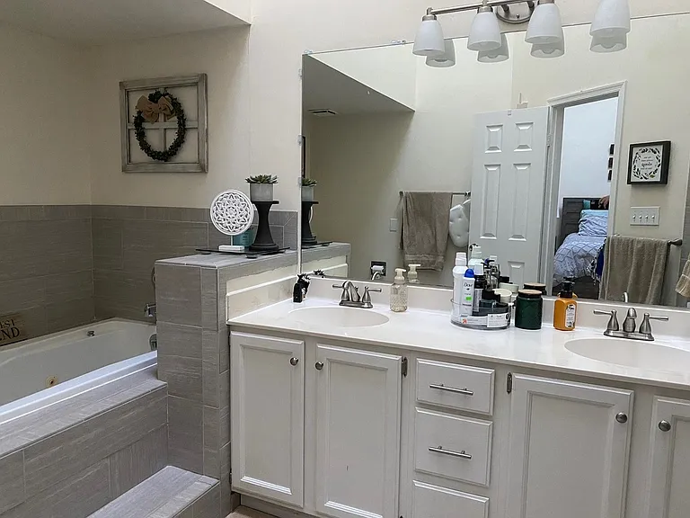 5889 Woodfield Estates Dr — Photo 41