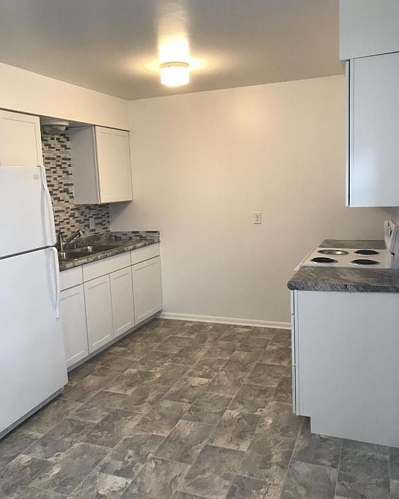 1st image of 810 Parker Ave