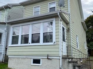 20 E Oak St, West Hazleton, PA 18202