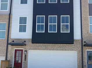 2694 Creek View Ter NW, Atlanta, GA 30318